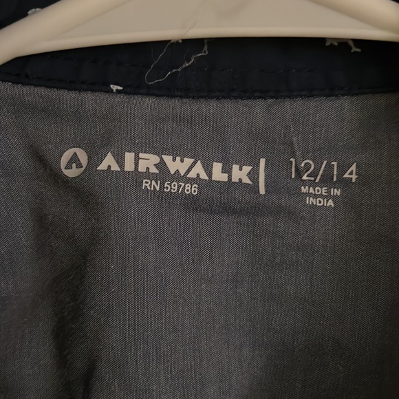 Boys Shark 🦈 Button up shirt - Picture 2 of 3